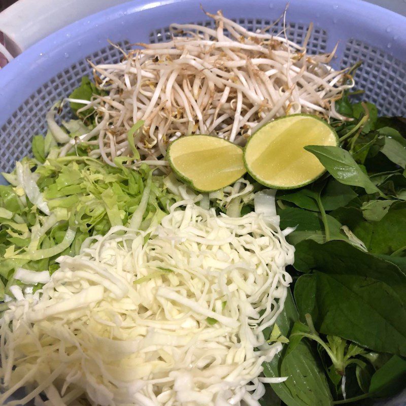 Step 1 Prepare the ingredients for Buon Ma Thuot red noodles