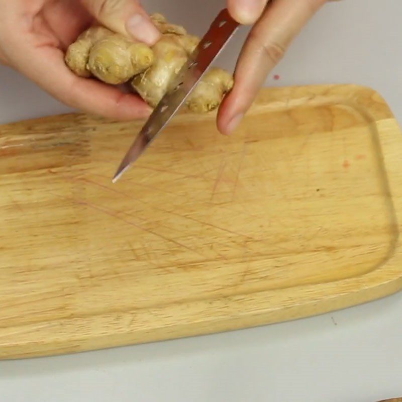 Step 1 Preparing the ingredients for stir-fried plums with ginger