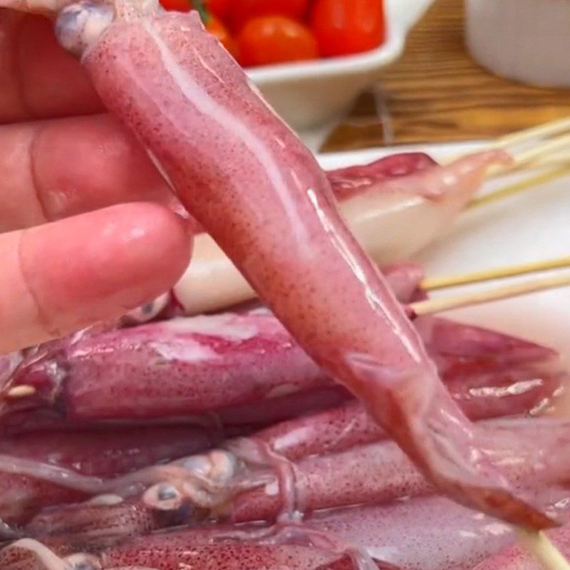 Step 1 Prepare the Ingredients for Grilled Squid with Chili Salt (Recipe shared from TikTok Vào Bếp cùng TasteVN)