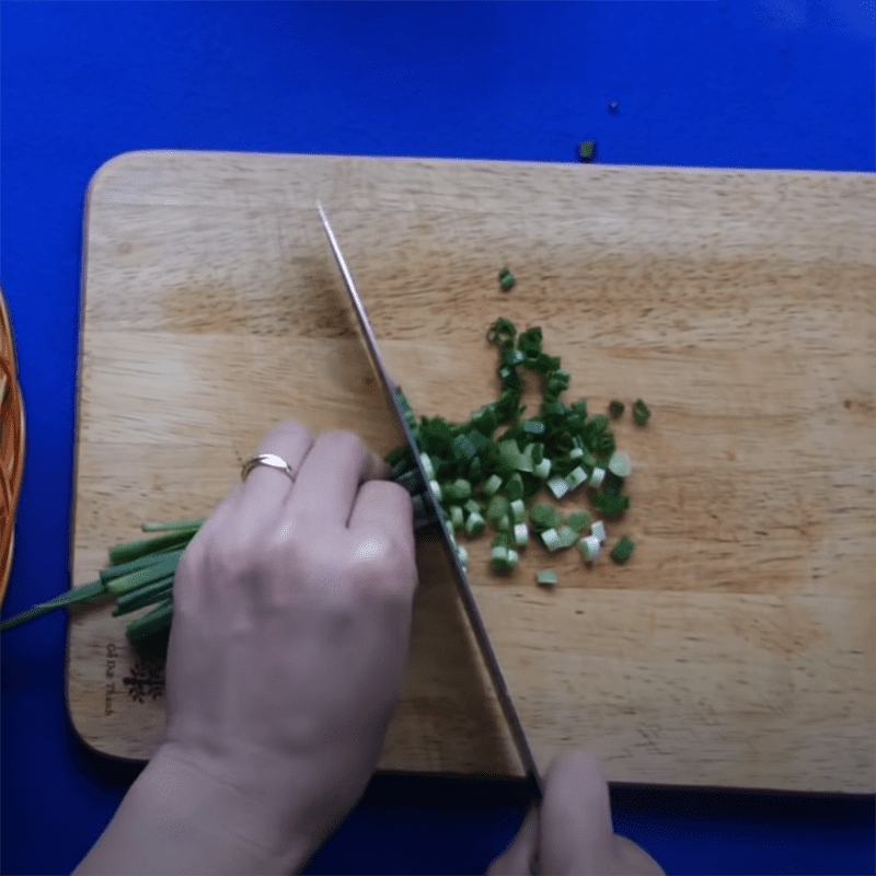 Step 1 Prepare the ingredients for bone sake soup