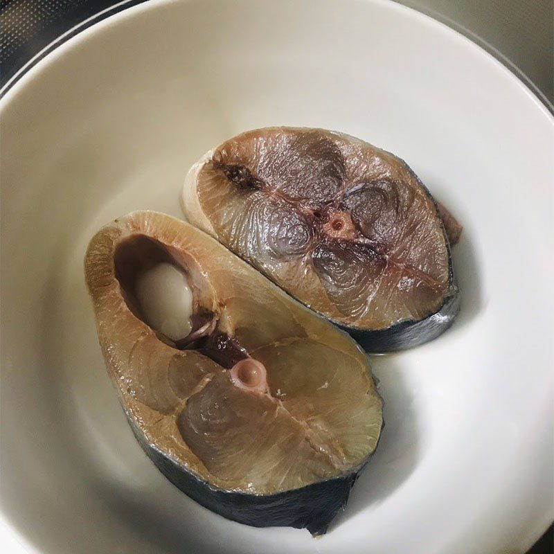 Step 1 Prepare the ingredients for Pomelo fish soup (recipe shared by a user)