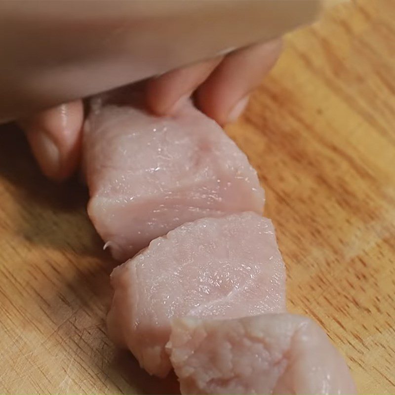 Step 1 Prepare the ingredients for making pork bologna