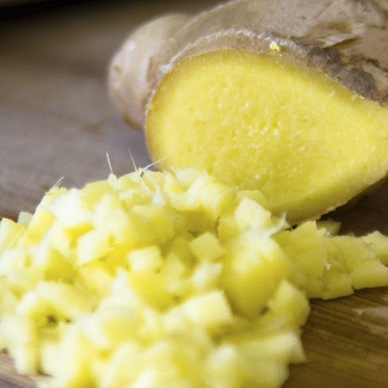 Step 1 Prepare ingredients for stir-fried winter melon with peanuts