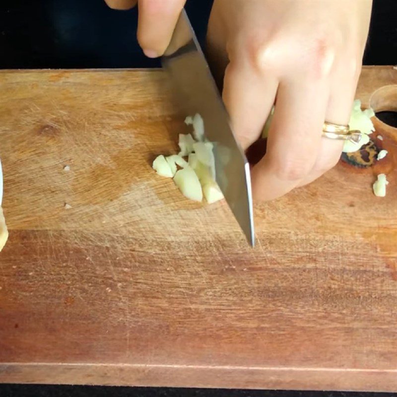 Step 1 Prepare ingredients for KFC roasted chicken with pepper