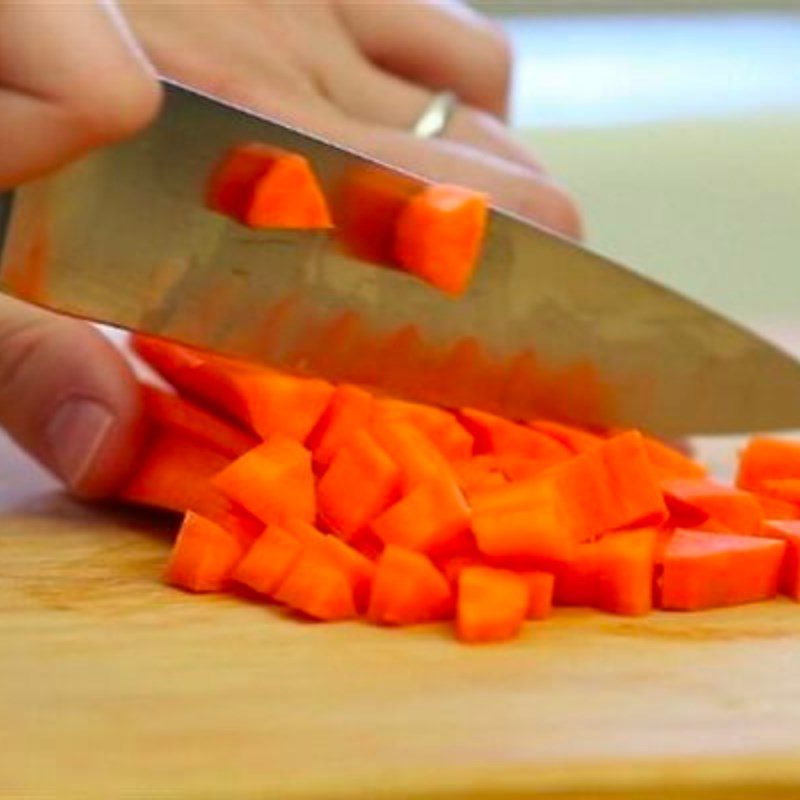 Step 1 Prepare the ingredients for Stir-fried Meat Rice