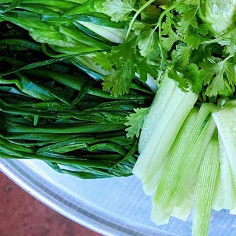 Step 1 Prepare the ingredients Shrimp wrapped in scallions (Recipe shared by a user)