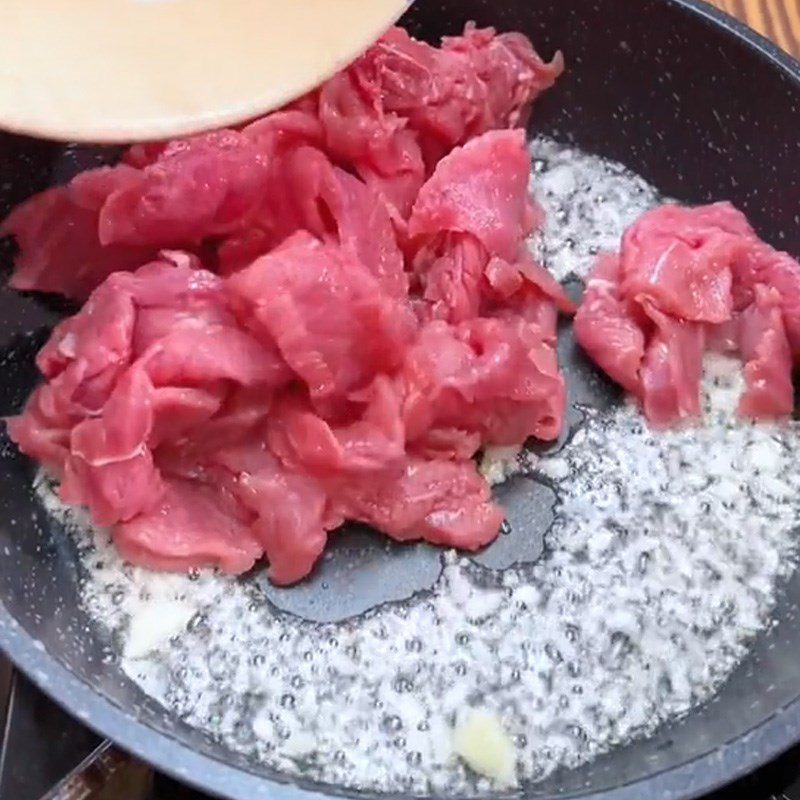 Step 1 Prepare the Ingredients for Shredded Beef Salad (Recipe shared from TikTok Cooking with TasteVN)