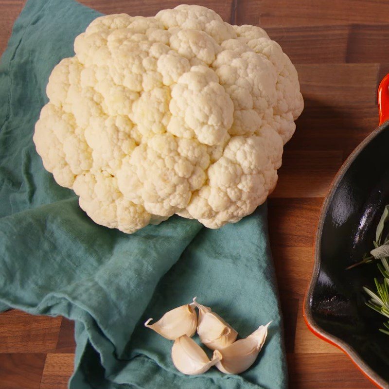 Step 1 Prepare the ingredients for Roasted Cauliflower with Garlic Mushroom Sauce