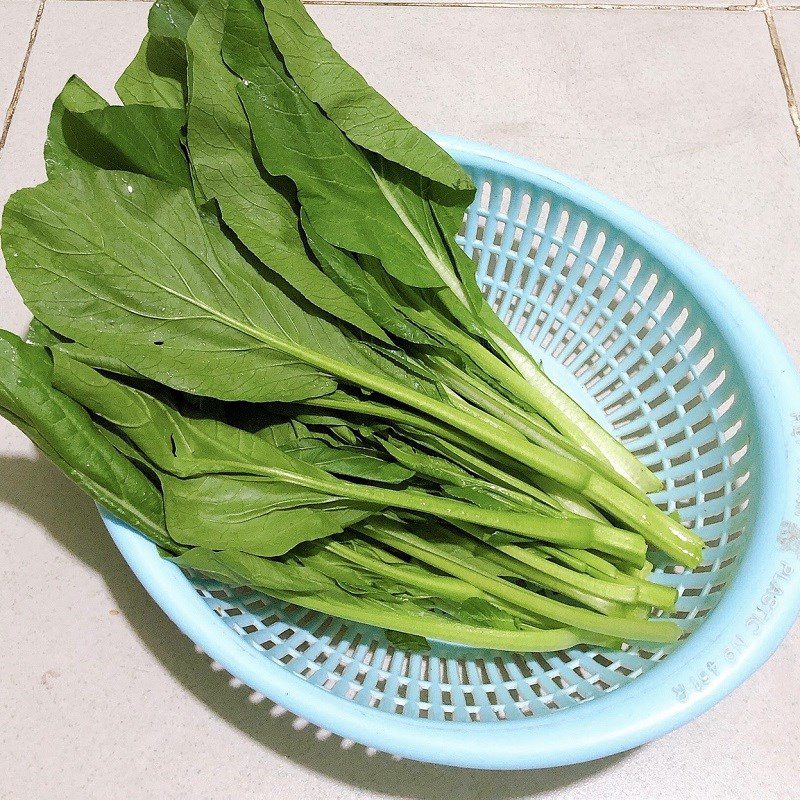 Step 1 Prepare the ingredients for stir-fried mustard greens with beef