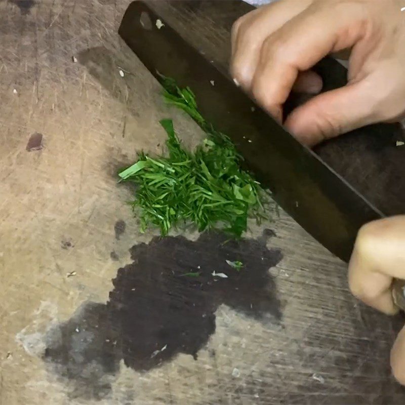 Step 1 Prepare the ingredients for vegetarian mushroom spring rolls