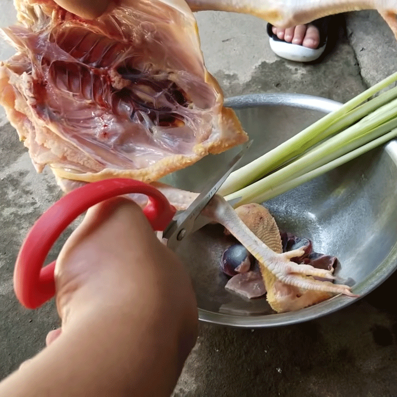 Step 1 Prepare the ingredients for Grilled Chicken in Bamboo Tube