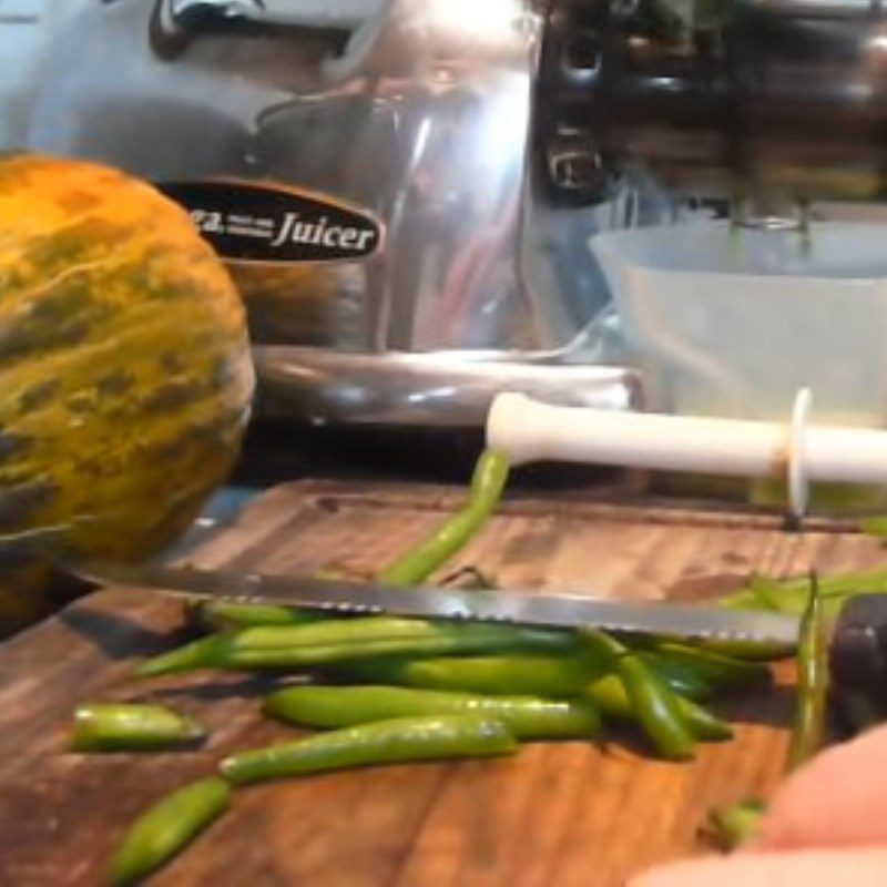 Step 1 Prepare the Ingredients for Green Bean Apple Cucumber Juice