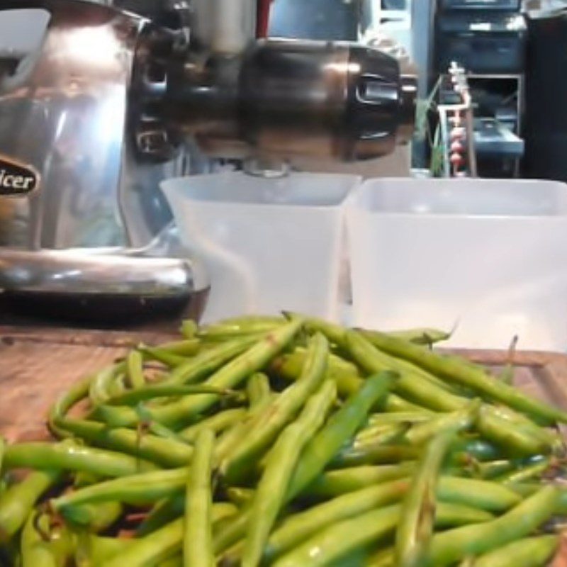 Step 1 Prepare the Ingredients for Green Bean Apple Cucumber Juice