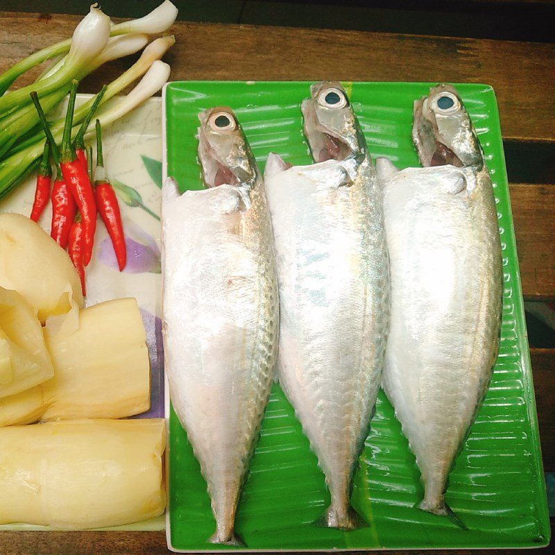 Step 1 Prepare ingredients for Mackerel fish stewed with bamboo shoots