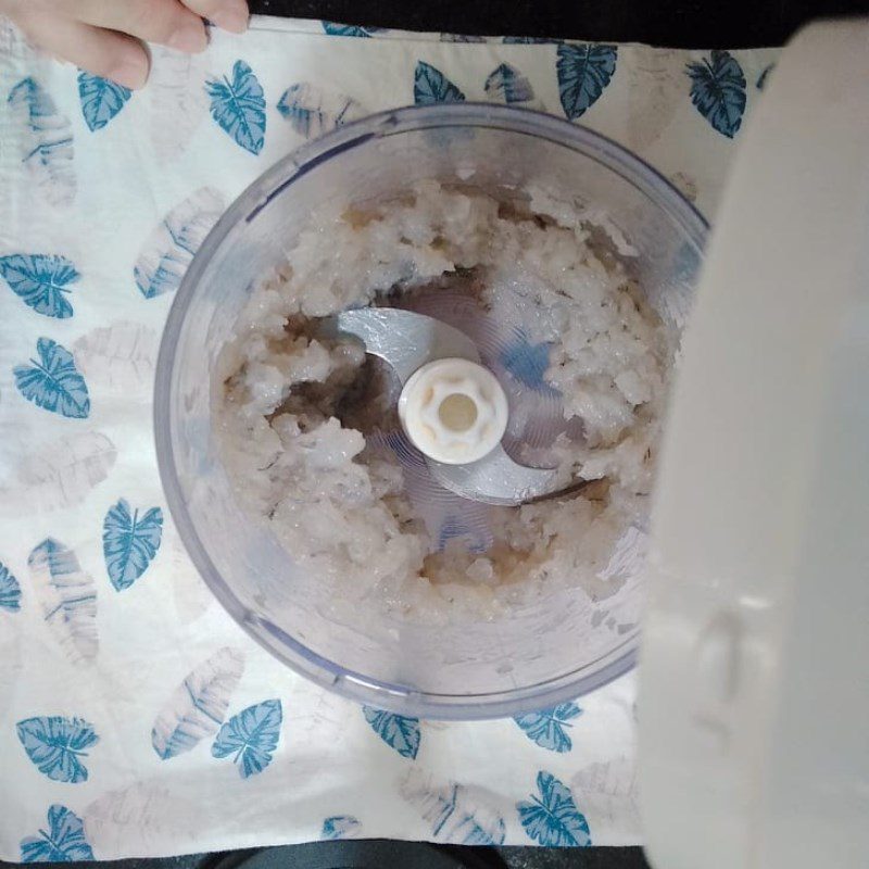 Step 1 Prepare the ingredients for Seafood Spring Rolls with Seaweed using an Air Fryer