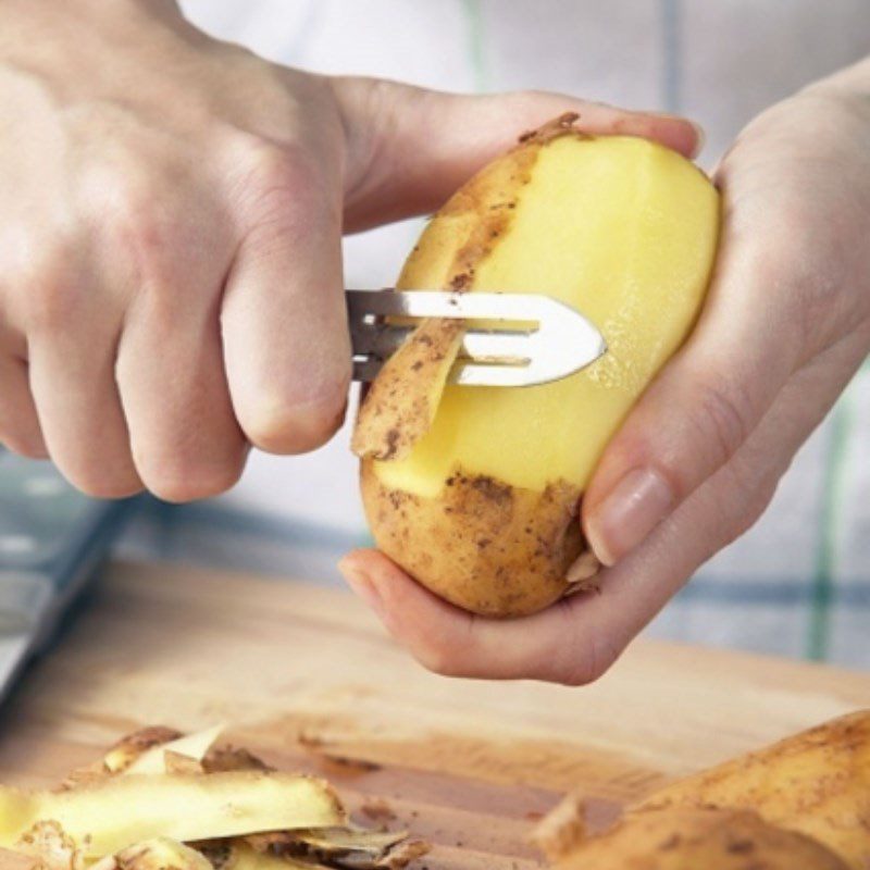 Step 1 Prepare the ingredients for Stir-fried Potatoes with Minced Meat