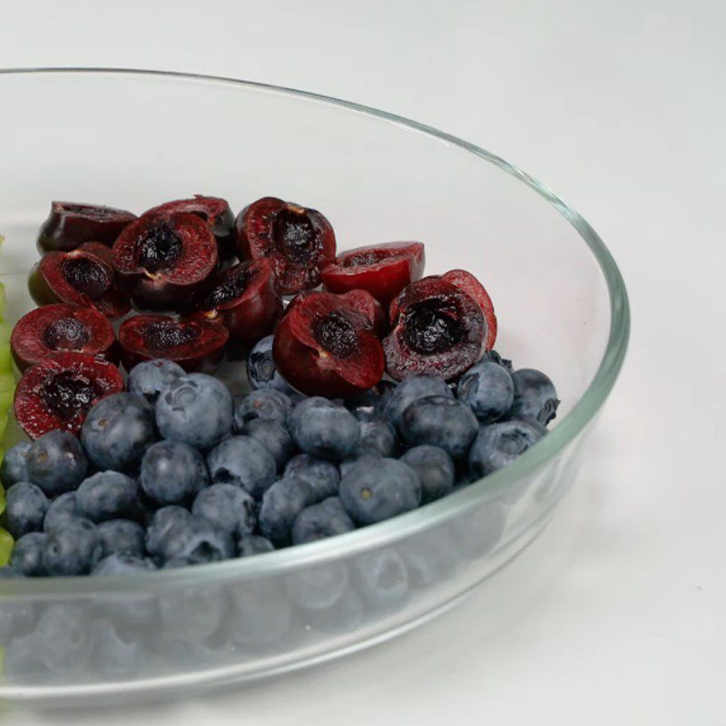 Step 1 Prepare the ingredients for Purple Cloud Smoothie