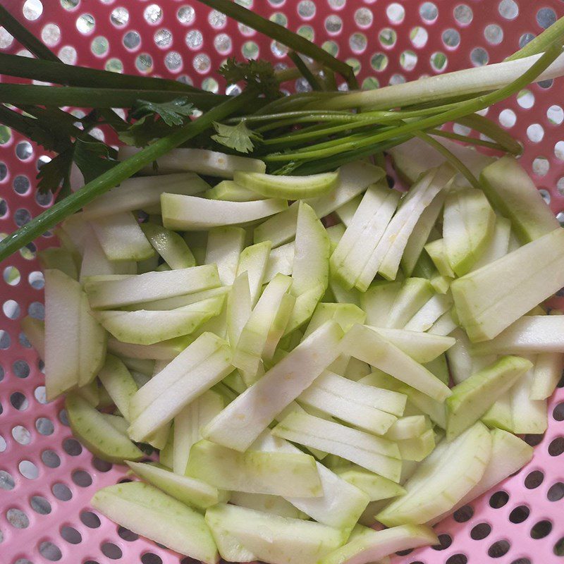 Step 1 Prepare the ingredients for Squash soup with dried shrimp