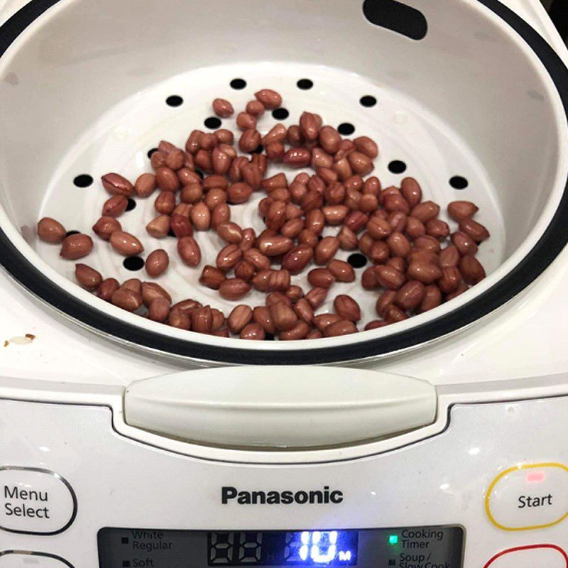 Step 1 Prepare the ingredients Sticky Rice with Peanuts using a Rice Cooker (recipe shared by users)