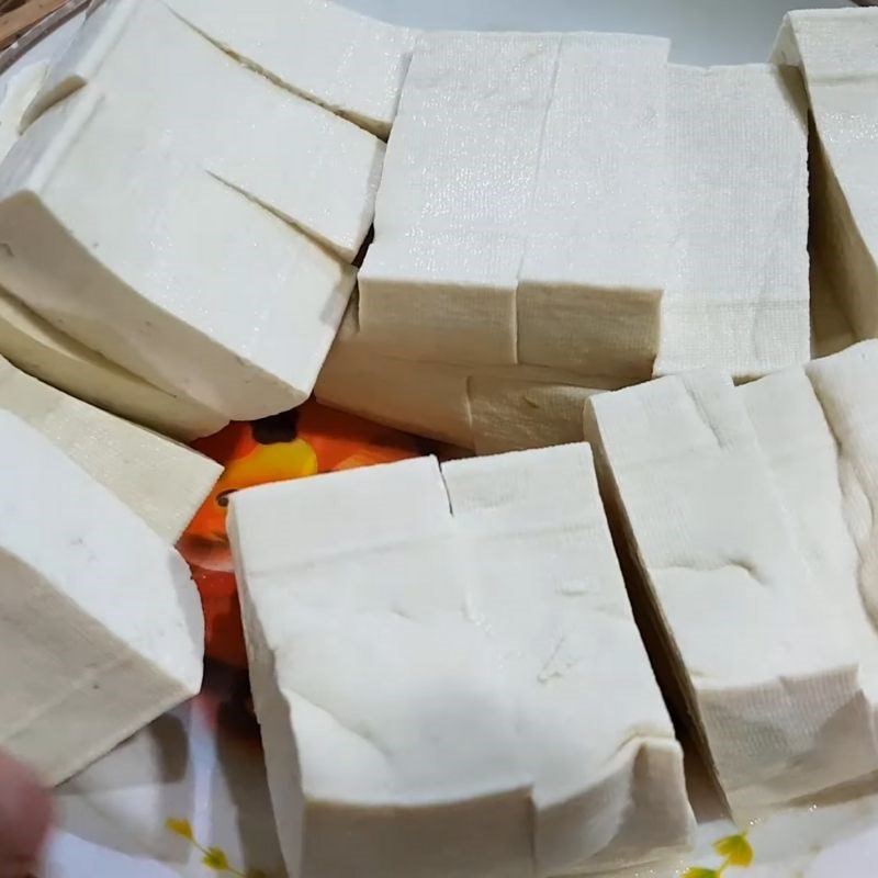 Step 1 Prepare the ingredients for Soy Sauce Noodles with Tofu