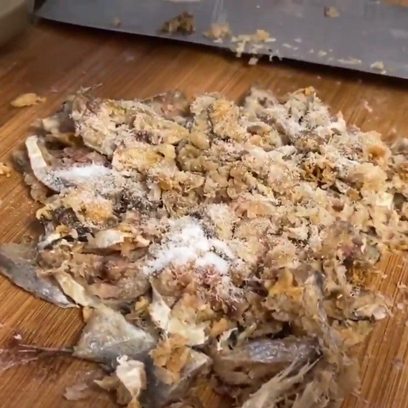 Step 1 Prepare the ingredients for Dried fish steamed with minced meat and eggs