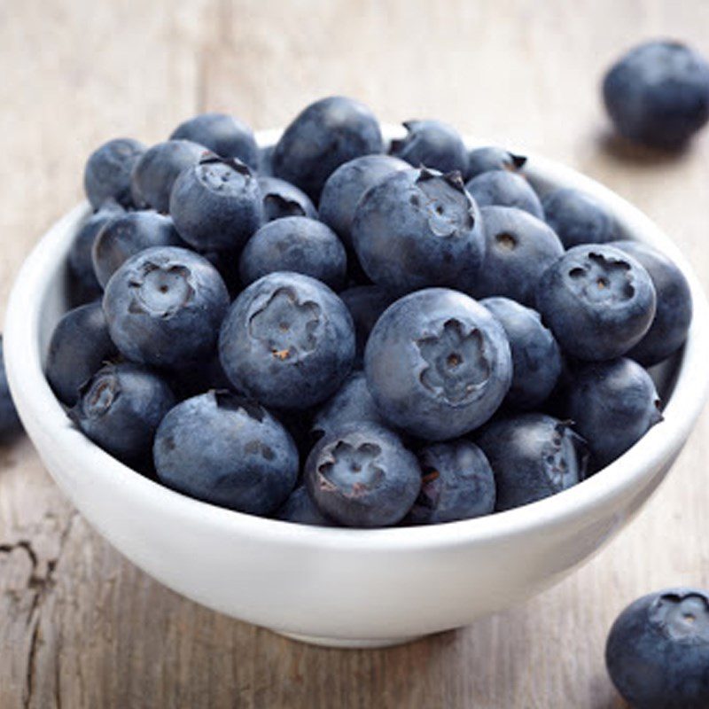 Step 1 Prepare Ingredients for Avocado Banana Blueberry Smoothie