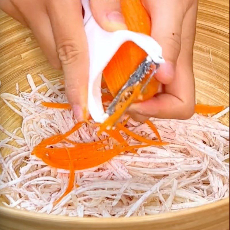 Step 1 Prepare the ingredients for Taro Vegetarian Spring Rolls