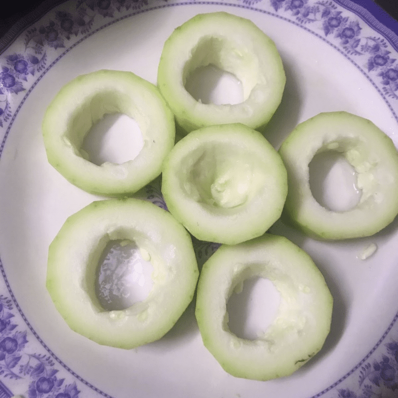 Step 1 Prepare the ingredients for Stuffed Bottle Gourd Soup