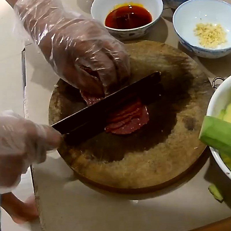 Step 1 Prepare the ingredients for Stir-fried Butter with Beef