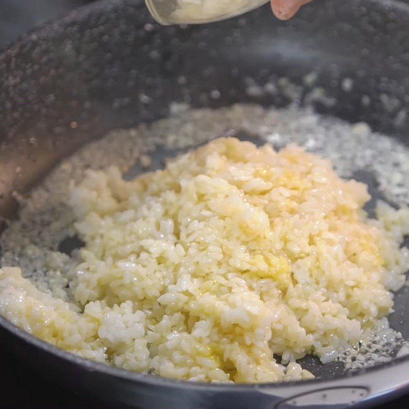 Step 1 Mix and Fry the Rice Minced Beef with Vietnamese Basil