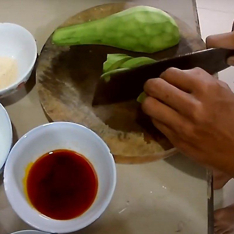 Step 1 Prepare the ingredients for Stir-fried Butter with Beef