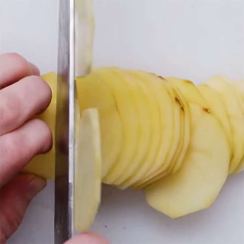 Step 1 Prepare the ingredients for Ground Beef Potato Rolls