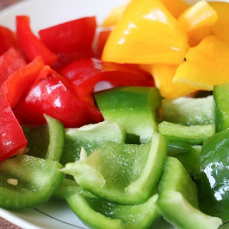 Step 1 Prepare the ingredients for vegetarian rainbow salad