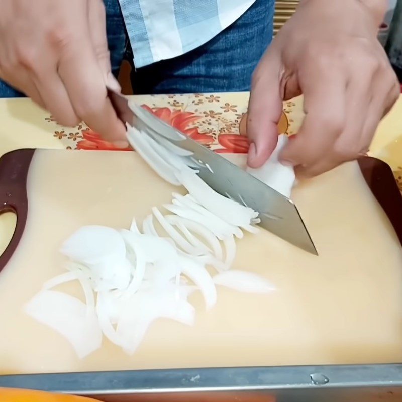 Step 1 Prepare the ingredients for Shredded Chicken Salad