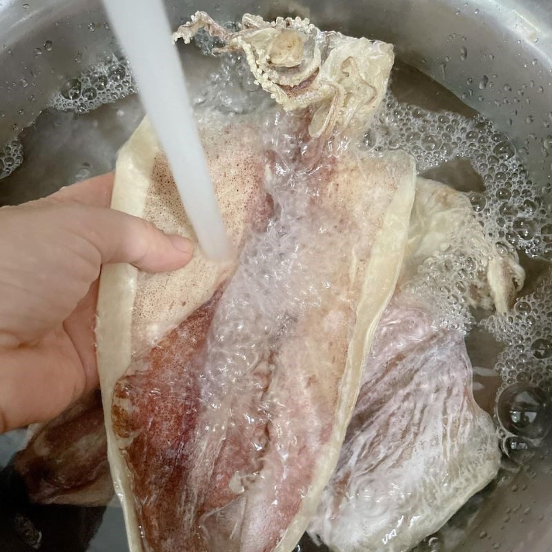 Step 1 Prepare ingredients for Dry squid stir-fried with satay