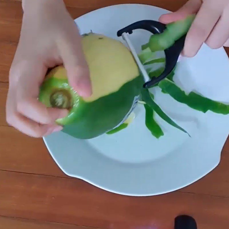 Step 1 Prepare the Ingredients for Garlic Stir-Fried Papaya