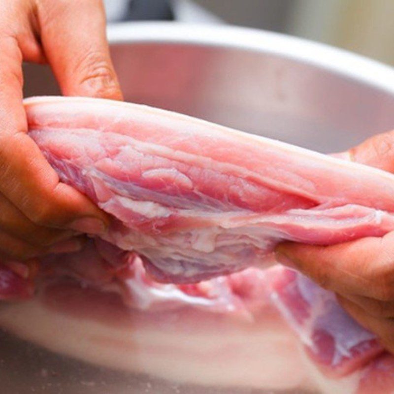 Step 1 Prepare the Ingredients for Crispy Roast Pork Belly (Recipe shared by users)