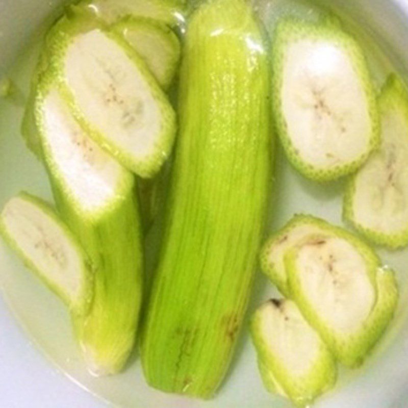 Step 1 Prepare ingredients Green bananas cooked with fermented rice