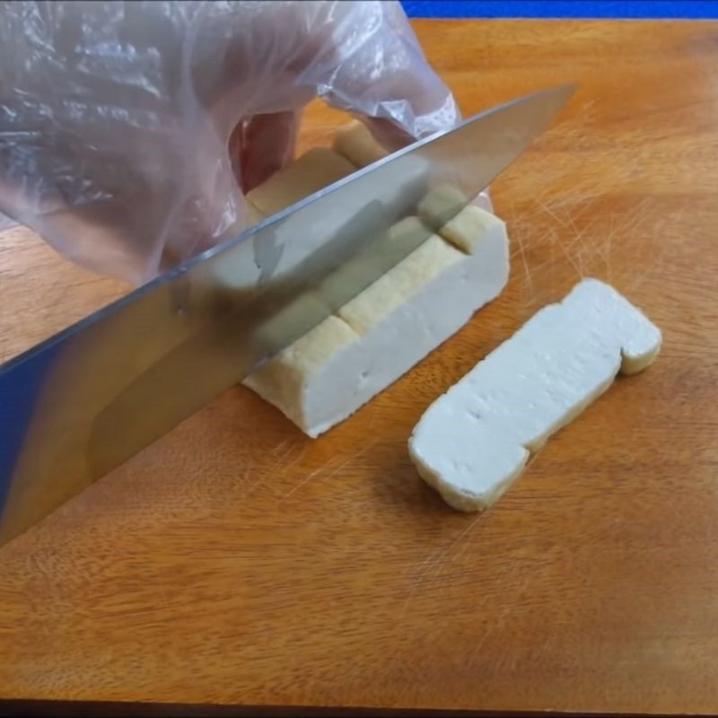 Step 1 Preparation of ingredients for Noodle with soy sauce, meat, and egg