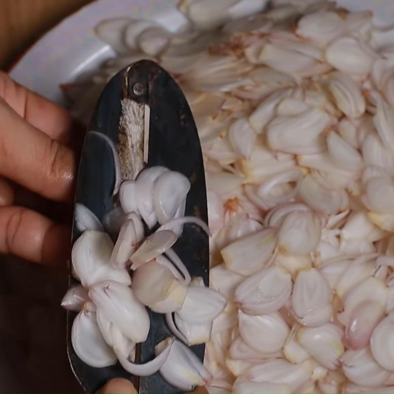 Step 1 Prepare the ingredients for Tamarind Sauce for Rice Paper Dipping