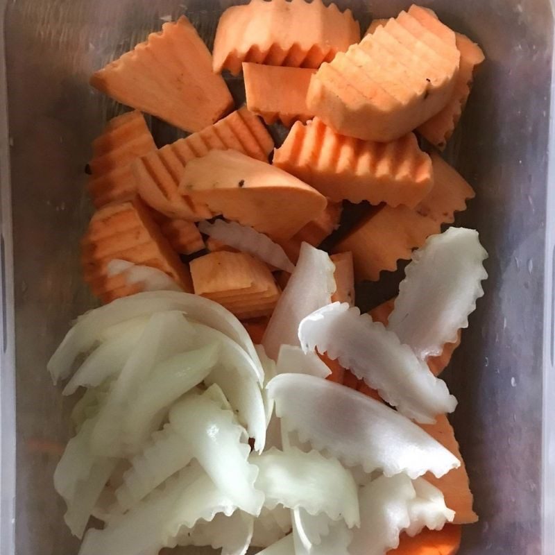 Step 1 Prepare ingredients for Chicken Taro Curry