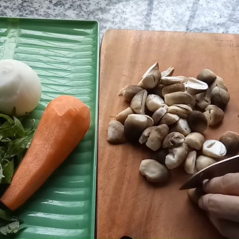 Step 1 Prepare ingredients for Onion Chicken Salad with Calamondin