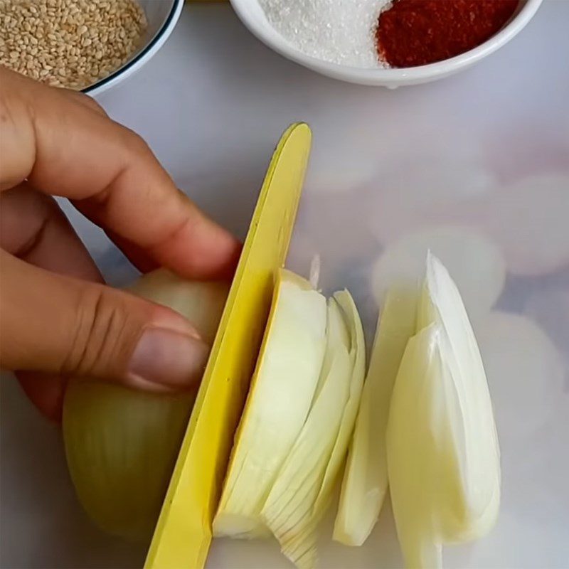 Step 1 Prepare the ingredients for Vegetarian Tokbokki Rice Cake