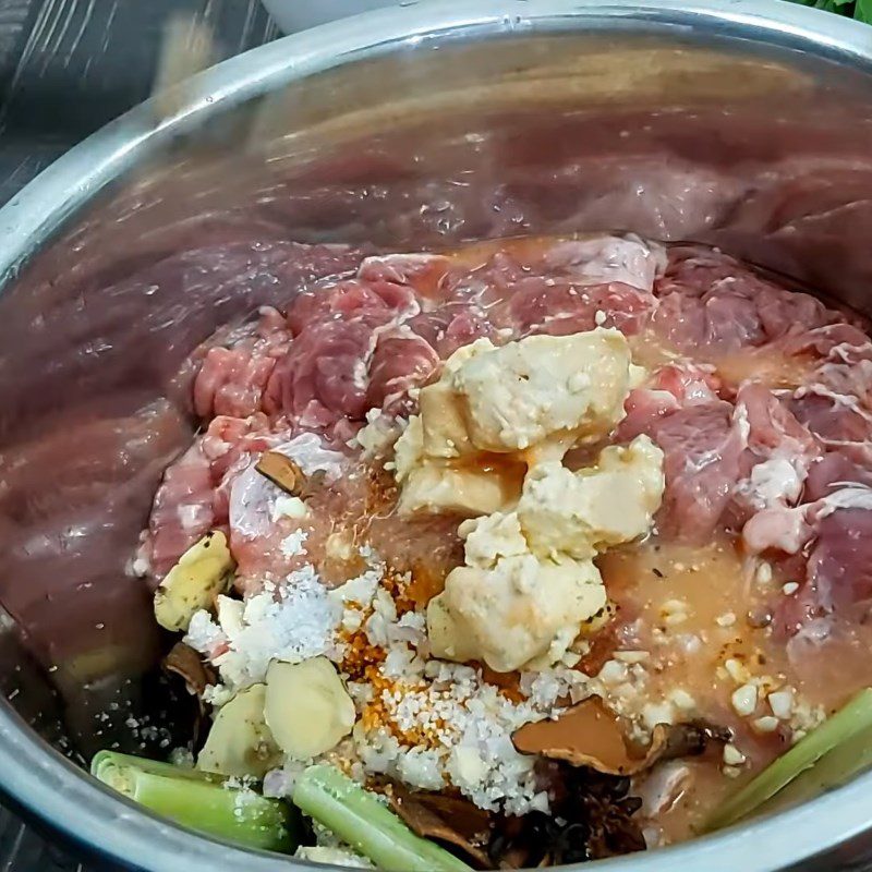 Step 1 Prepare the Ingredients for Taro Beef Hotpot