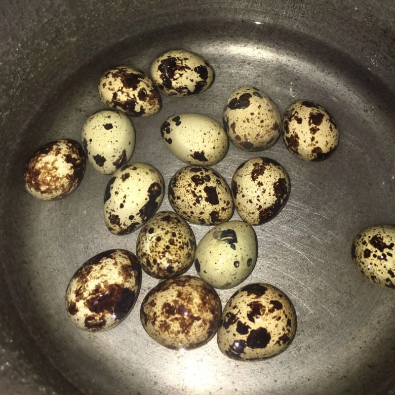 Step 1 Prepare the ingredients Potato wrapped in quail eggs and fried