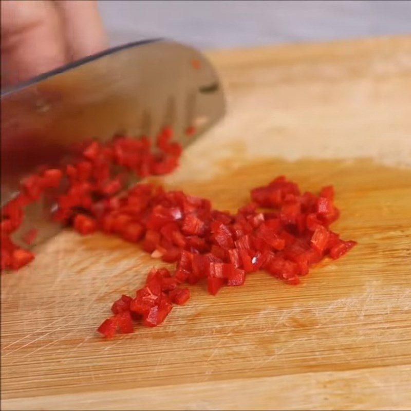 Step 1 Prepare the ingredients Fried eggs with fish sauce