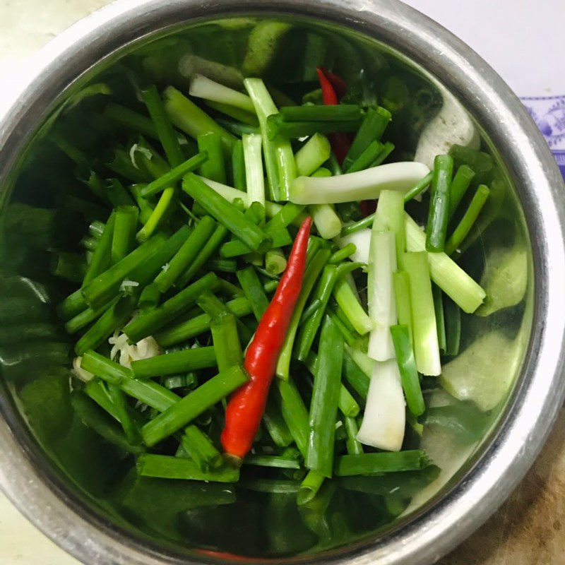 Step 1 Prepare the ingredients for Fried Mullet with Lemongrass and Chili