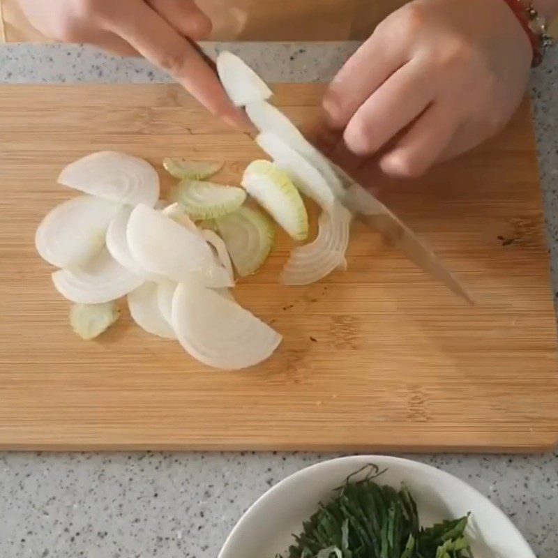 Step 1 Prepare the ingredients for Tuna Salad with Mayonnaise