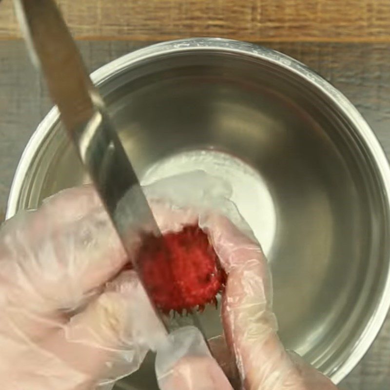 Step 1 Prepare ingredients for rambutan mixed with calamondin salt