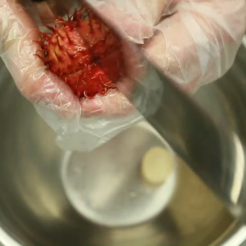 Step 1 Prepare ingredients for rambutan mixed with calamondin salt